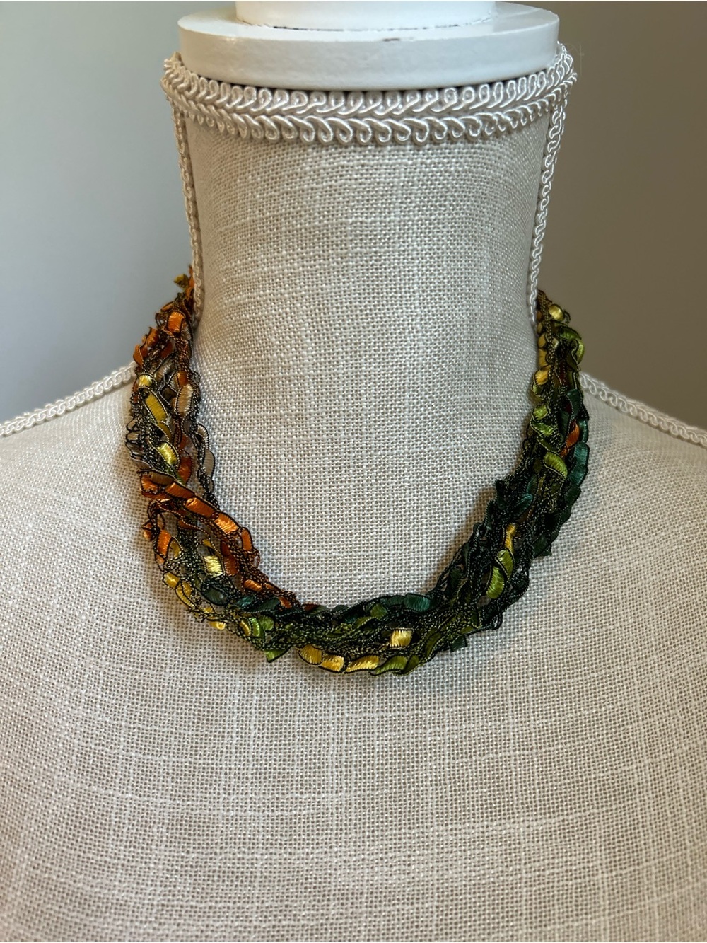 Multicolor Ladder Ribbon Necklace